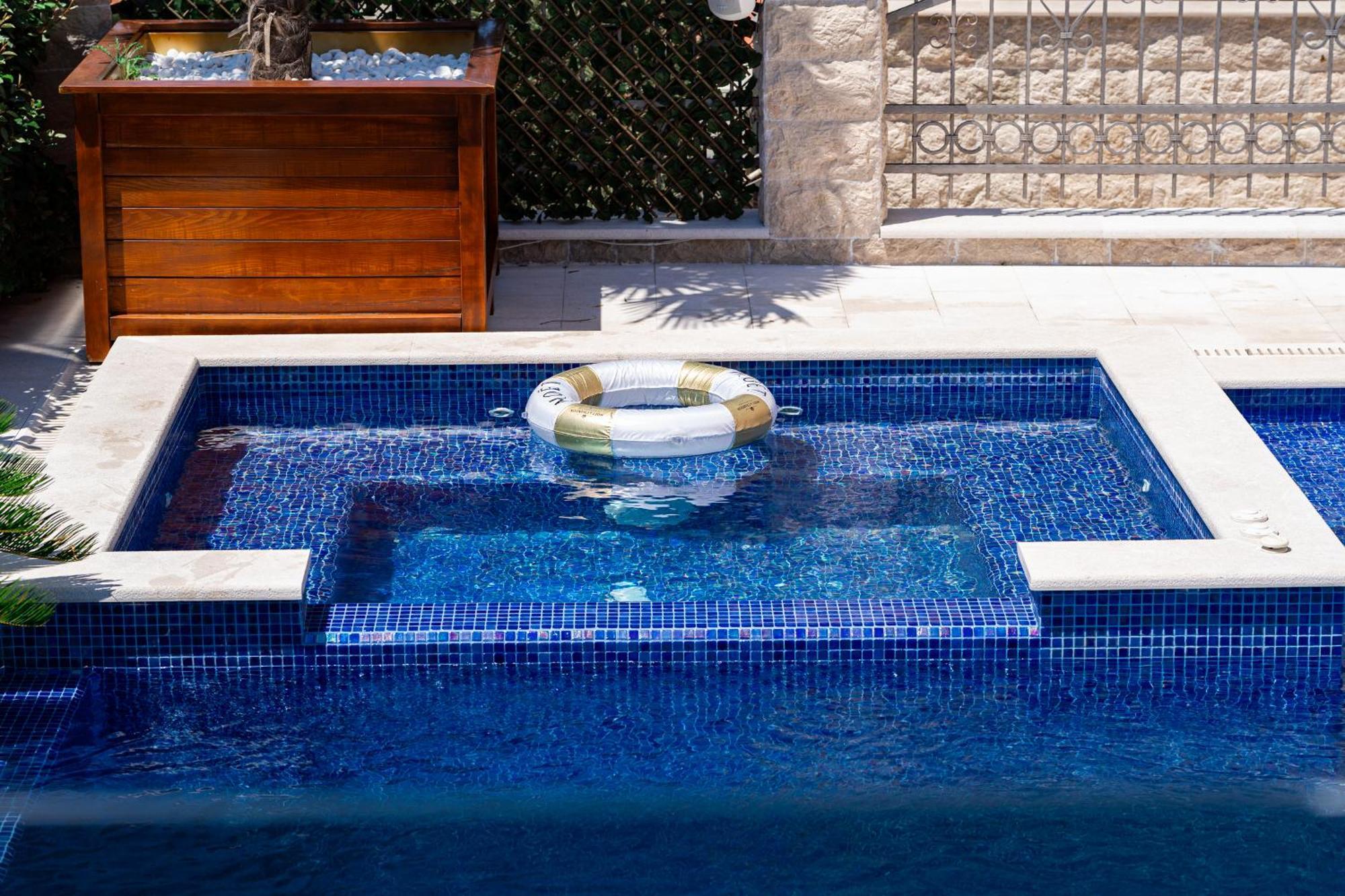 Raicevic Residence Tivat Exterior photo